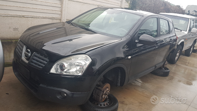 Nissan Qashqai 1.5 turbo diesel anno 2008 ricambi