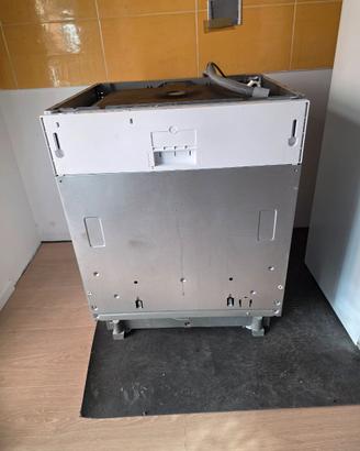 lavastoviglie da incasso INDESIT