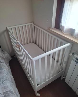 Lettino bambino con sponde