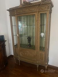 Vetrina  fine 800