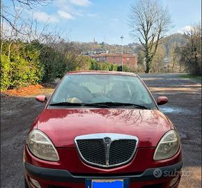 lancia y 1.2 benzina