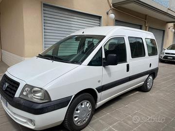 Fiat Scudo per trasporto disabili