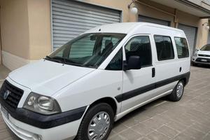 Fiat Scudo per trasporto disabili