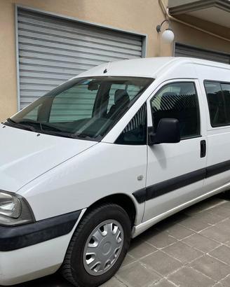 Fiat Scudo per trasporto disabili