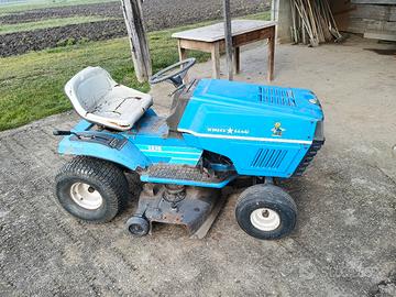 trattorino tagliaerba 