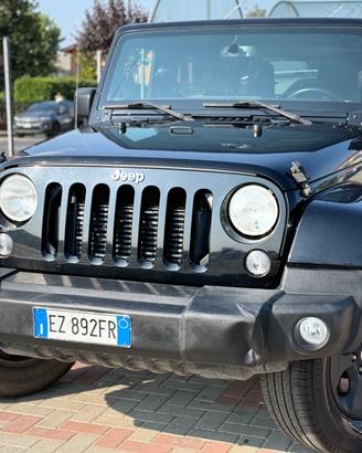 Jeep Wrangler 2.8 CRD DPF Sahara Auto