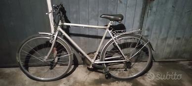 Bicicletta city bike bici ruote 28 cambio Shimano