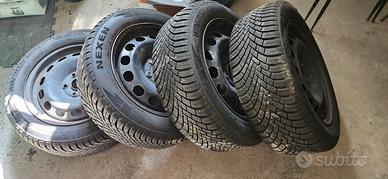 4 gomme invernali 195/65 R15 DOT 2024 + cerchi