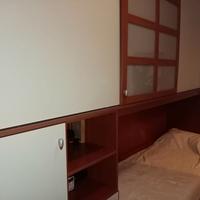 Armadio da letto che comprende letto singolo