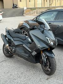 TMAX 530 Iron Max
