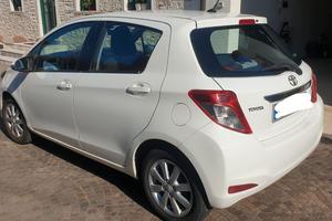 TOYOTA YARIS LOUNGE 5P 1.0
