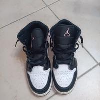 Nike air Jordan 1 mid 