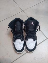 Nike air Jordan 1 mid 