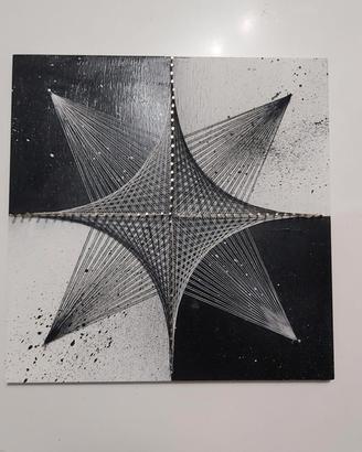 Quadro String Art Geometrico Bianco e Nero 