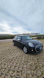 mini cooper D anno 2015  1.5 disel perfetta