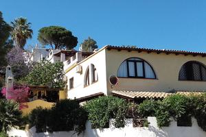 Casa in villa in villaggio con piscine