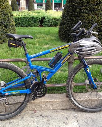 Bicicletta cannondale jekil 700 biammortizzata
