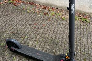 Monopattino elettrico Segway e25e