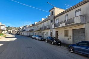 Partanna casa indipendente con garage