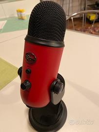 Microfono Blue Yeti rosso