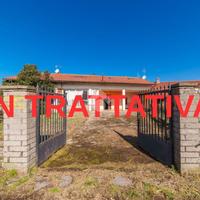 VILLA A SCHIERA A VITORCHIANO