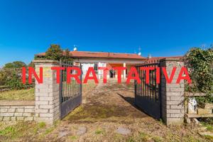 VILLA A SCHIERA A VITORCHIANO