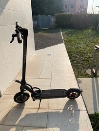 Monopattino elettrico 400 w 10’