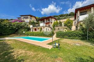 3 LOCALI A TOSCOLANO-MADERNO