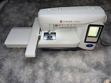 Ricamatrice singer em9305 pari al nuovo