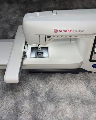 Ricamatrice singer em9305 pari al nuovo