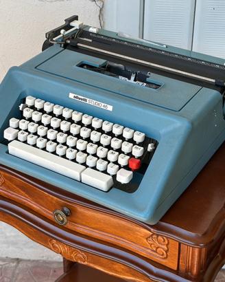 Macchina da scrivere vintage Olivetti studio 46