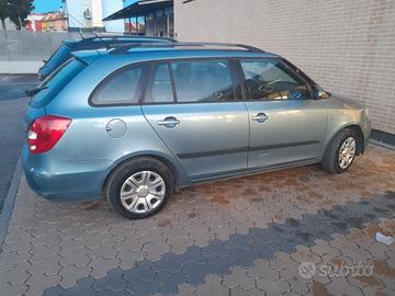 skoda Fabia gpl di fabbrica neopatentati 