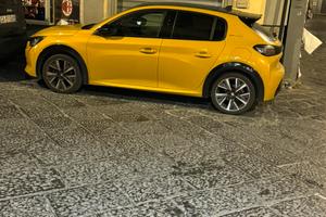 Peugeot 208 gt line