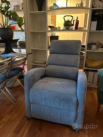 Poltrona reclinabile elettrica da ritirare