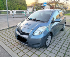 Toyota Yaris 1.3 benzina