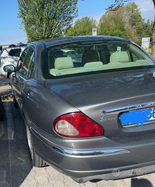 Jaguar xtype con fermo
