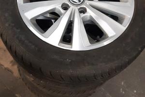 cerchioni  più pneumatici invernali per golf 5 6 7