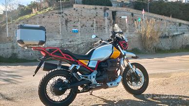 Moto Guzzi V85TT 