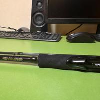 Lotto canne spinning più artificiali e 1 mulinello