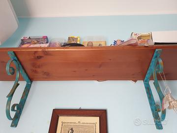 mensole di legno più supporti in ferro battuto