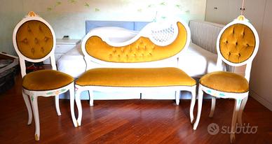 salottino in stile liberty in legno laccato b.co.