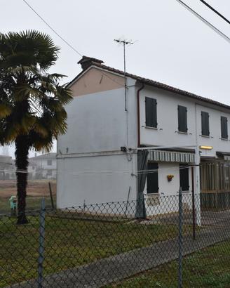 Casa singola con giardino
