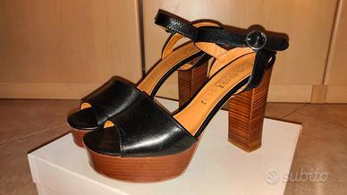 Sandali con tacco pelle neri