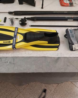 KIT PER PESCA SUBACQUEA. 