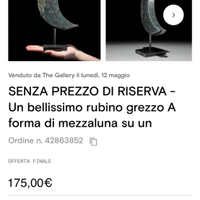 Bellissimò rubino grezzo a forma di mezzaluna