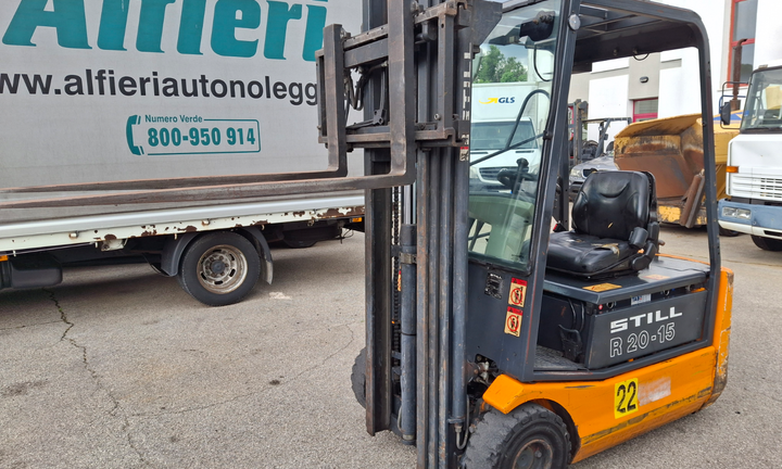 Carrello elevatore Still R 20-15 - 15 q.li - 2003