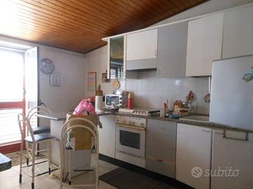 Attico / Mansarda di 200 m² con più di 5 locali a 
