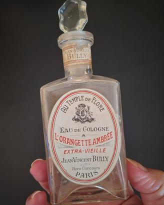 flacone d'epoca di Eau de Cologne 