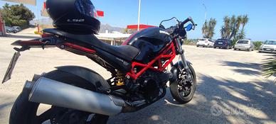 Ducati Monster 695