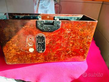 Parte sotto in  bachelite del telefono tedesco WW2